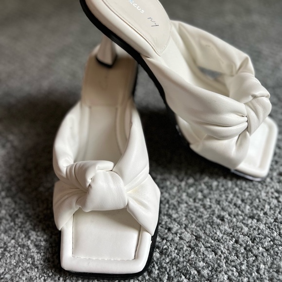 Circus by Sam Edelman sandals white worn once - Picture 6 of 7
